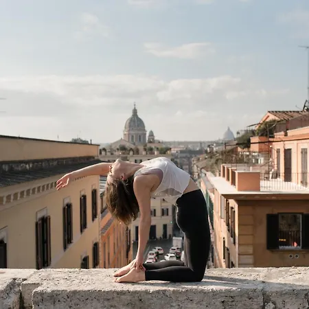 Skylife Art Gallery Loft - Riverfront Art Sanctuary *