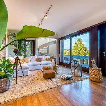 Skylife Art Gallery Loft - Riverfront Art Sanctuary Апартаменты Рим