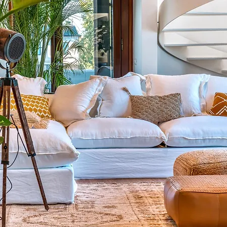 Skylife Art Gallery Loft - Riverfront Art Sanctuary