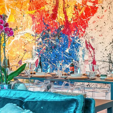 Апартаменты Skylife Art Gallery Loft - Riverfront Art Sanctuary Рим