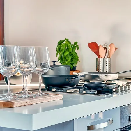 Skylife Art Gallery Loft - Riverfront Art Sanctuary 아파트 *