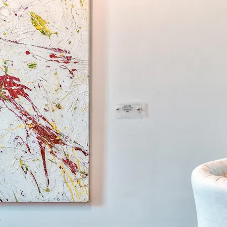 Skylife Art Gallery Loft - Riverfront Art Sanctuary * 로마