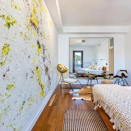 Skylife Art Gallery Loft - Riverfront Art Sanctuary