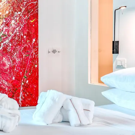 Apartamento Skylife Art Gallery Loft - Riverfront Art Sanctuary