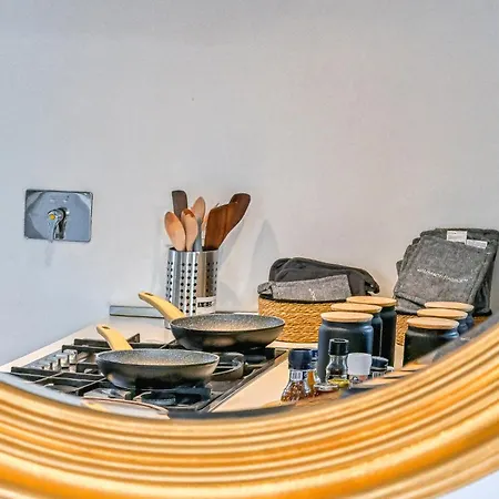 Skylife Art Gallery Loft - Riverfront Art Sanctuary