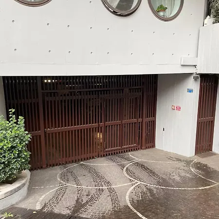 Skylife Art Gallery Loft - Riverfront Art Sanctuary 아파트