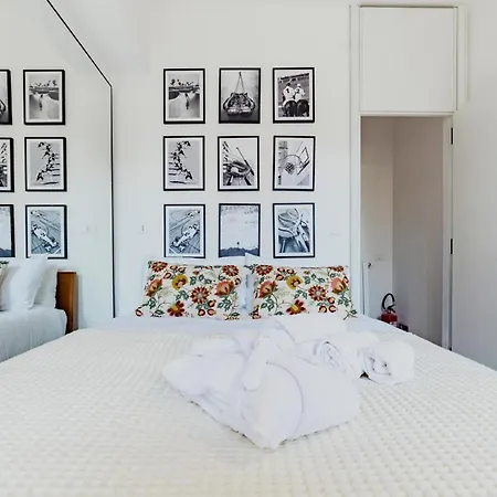 Skylife Art Gallery Loft - Riverfront Art Sanctuary