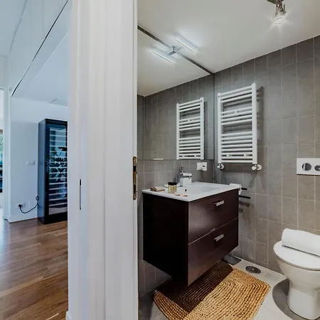 아파트 Skylife Art Gallery Loft - Riverfront Art Sanctuary *