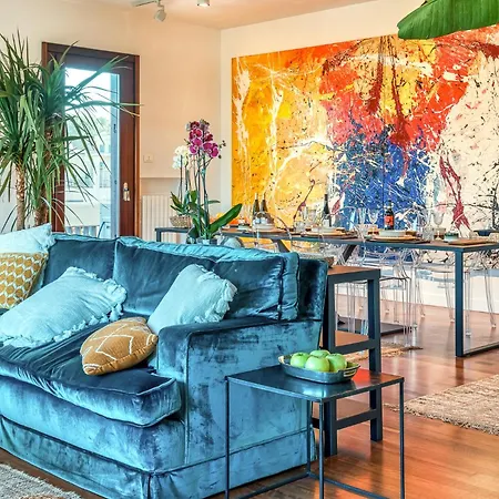 Apartment Skylife Art Gallery Loft - Riverfront Art Sanctuary *